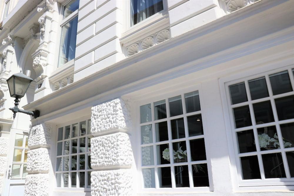 Hotel Alster Hamburg Exterior photo